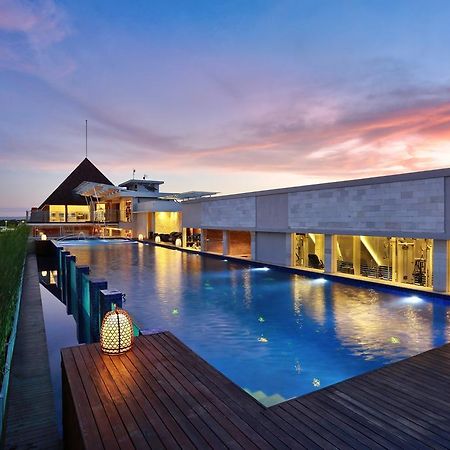 Mega Boutique Hotel Kuta Lombok Exterior foto