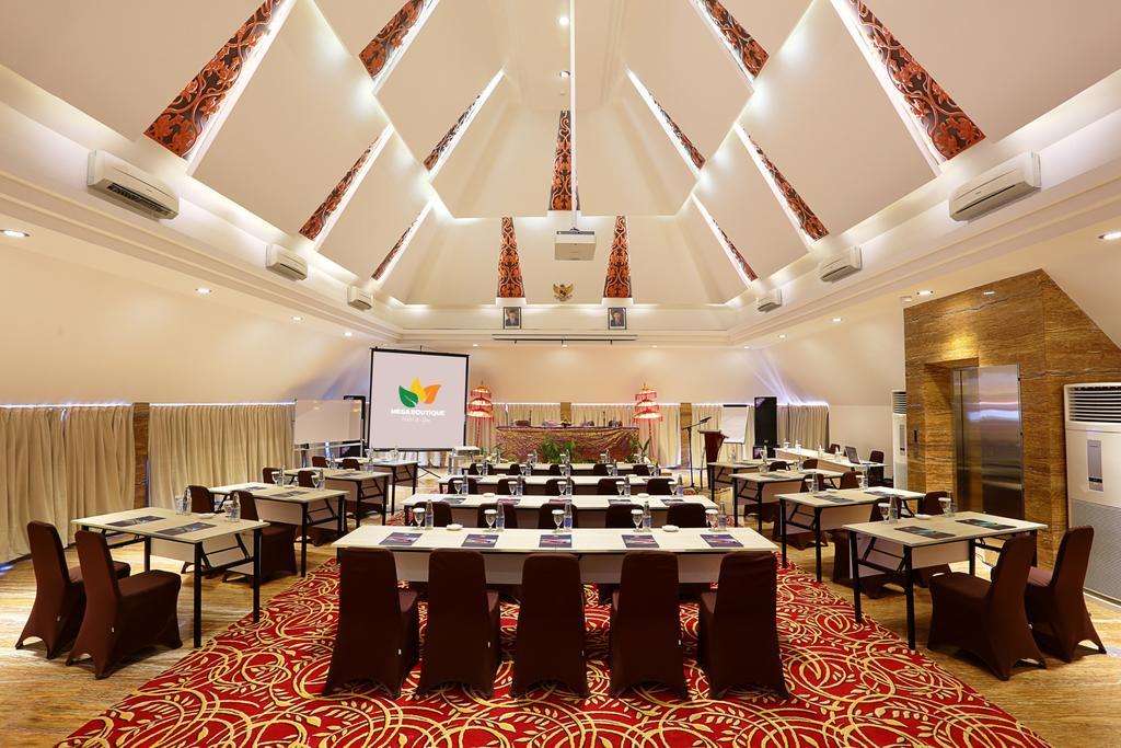 Mega Boutique Hotel Kuta Lombok Exterior foto