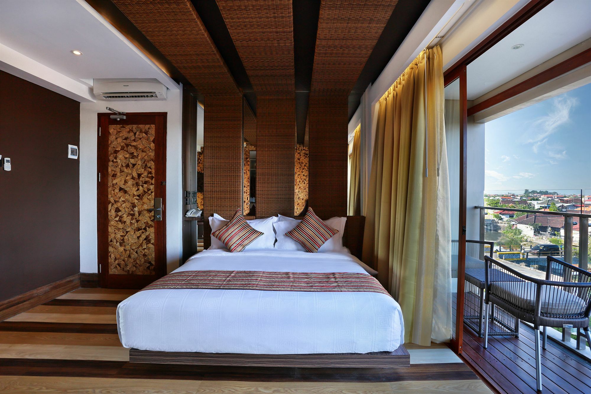 Mega Boutique Hotel Kuta Lombok Exterior foto